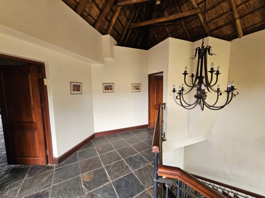5 Bedroom Property for Sale in Boschenvaal River Front Lodges Free State